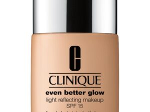 Clinique Even Better Glow Light Reflecting Makeup SPF15 CN 52 Neutral